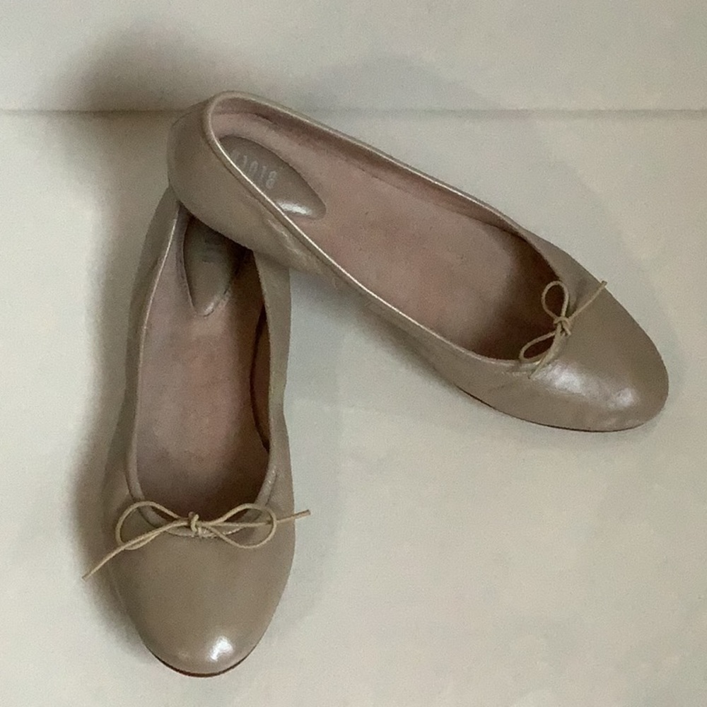 Bloch Arpina Ballet Flats in Metallic champagne leather EU Size 38  US 7